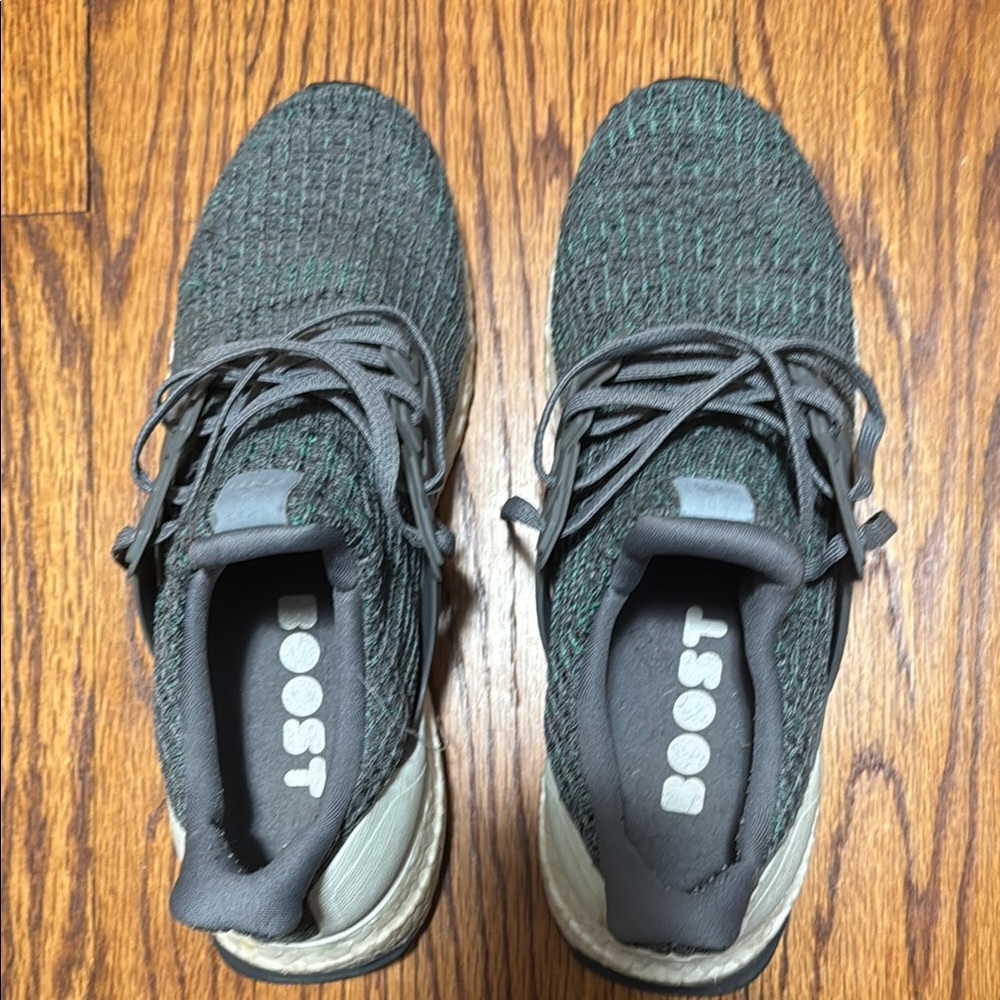 Men's Gray and Green Athletic Shoes